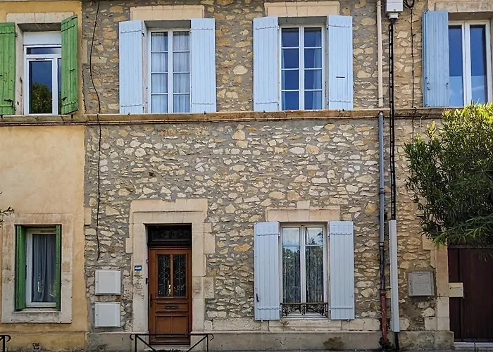 Maison De Style Tout Confort, Position Ideale, Avec Clim Et Petit Exterieur